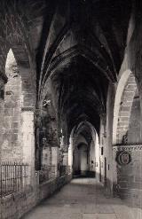 Colegiata de Santa Mar�a de los Reales Alc�zares. Claustro. Foto antigua