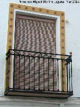 Casa de la Plaza de la Constitución de Arbuniel nº 8. Balcón
