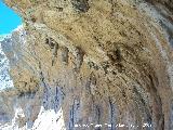 Pinturas rupestres del Abrigo de los Ca�ones IV. Estalactitas