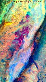 Pinturas rupestres de la Cueva de Río Frío. Tratada con Dstretch