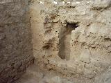 Muralla de Jaén. Torreones y lienzos de la Calle Millán de Priego nº 71. Conducción de aguas dentro del lienzo de la muralla que luego a extramuros la conduce la tubería