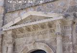 Iglesia de la Natividad de Nuestra Señora. Frontón