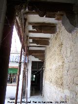 Palacio del Vizconde. Pórtico con zapatas mayores y menores