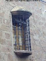 Casa de la Calle Mártires nº 4. Ventana semicircular