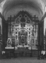 Iglesia de San Juan Bautista. Antiguo retablo con los dos altares laterales, después de 1903