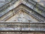 Iglesia de San Juan Bautista. Frontón