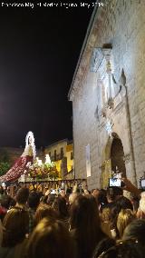 Iglesia de San Juan Bautista. Trayendo a la Virgen de la Estrella el día 3 de Mayo