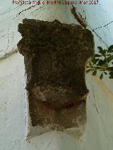 Cortijo Ruicerezo Alto. Escudo esquinero con cruz