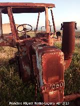 Maquínaria antigua de Almenara. Tractor