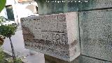 Monumento a la Mujer Torreña. Firma y año