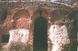 Oratorio visigodo de Valdecanales. Entrada a la basílica