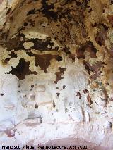 Oratorio visigodo de Valdecanales. Bóveda de cañón de la sala principal de la cueva a la izquierda de la basílica que pudo ser la residencia de los monjes