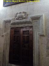 Catedral de Jaén. Torre Sin Campanas. Armario con cartela de 1670