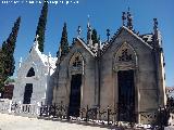 Cementerio de Torredonjimeno. Mausoleos neogóticos