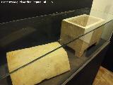 Urna cineraria romana. Museo de la Ciudad - Alcalá la Real