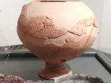 Cerámica Ibera. Gran vaso ovoide con pie decorado siglo VII a.C. Museo Ibero