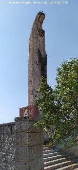Virgen Monumental del Santuario. 