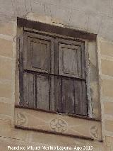Casa de la Plaza Altozano nº 1. Ventana