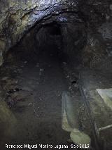 Mina de Agua de la Peña del Águila. Banco de ladrillo macizo