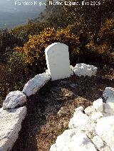 Cruz de la Camuña. Lápida