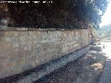 Pilar de la Cañada de la Madera. Muro del pilar