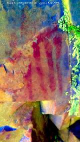 Pinturas rupestres del Arroyo del Chortal I. Tratada con Dstretch