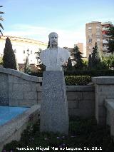 Monumento a los Marqueses de Linares. Marqués