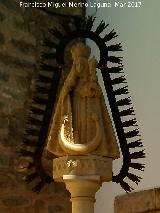 Monumento a la Virgen de la Consolación. Escultura de la Virgen de la Consolación