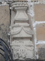 Palacio de los Moreno de Villena. Pináculo derecho