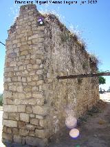 Muralla de Sabiote. Lienzo de la Puerta de Santa María