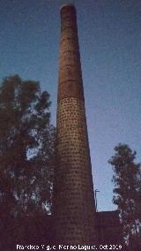 Chimenea de la Cruz. De noche