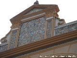 Edificio Regina. Frontón
