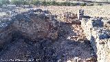 Ruinas romanas del Castro de la Malena. Muro antiguo a la izquierda y más reciente a la derecha