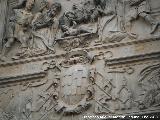 Colegiata de Santa María de los Reales Alcázares. Escudo y año