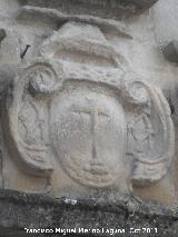Iglesia de Santa Isabel de los Ángeles. Escudo