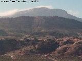 Pico Cambrón. Al fondo el Cambrón desde Huesa