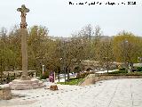 Puente Romano. Cruz del Río y Puente Romano