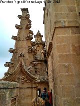 Catedral Nueva. Fachada Principal. Pináculos