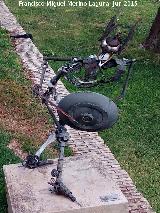 Escuela de Arte José Nogué. Escultura en el jardín