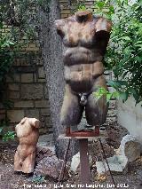 Escuela de Arte José Nogué. Esculturas en el jardín