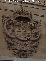 La Clerecía. Escudo