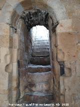 Iglesia de San Cebrián. Escaleras de acceso a la cripta