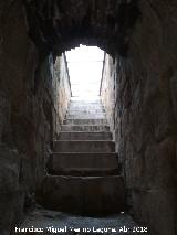 Iglesia de San Cebrián. Escaleras de acceso a la cripta