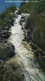 Poblado prehistórico de Alicún. Canal de agua que baja al poblado