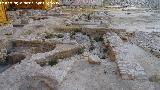 Excavacin arqueolgica de Simago. A la izquierda tres hornos almohades
