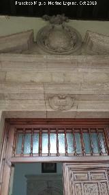 Monasterio de San Jerónimo. Sala del Capítulo de Culpas. Puerta del Capítulo de Culpas con escudo y año 1607