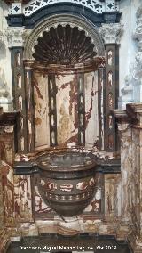 Monasterio de la Cartuja. Sacristía. Pileta