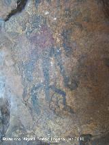 Pinturas rupestres de la Cueva de los Soles Abside II. Antropomorfo de la izquierda