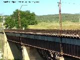 Viaducto del Tranvía. Postes de electrificación del tranvía