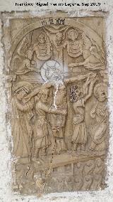 Pilar del Vía Crucis. Relieve